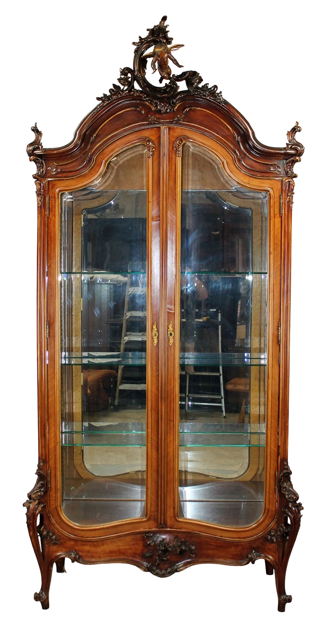 French Louis XV vitrine curio cabinet with carved cherub crest
