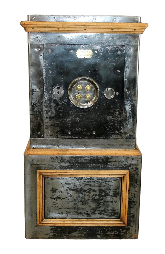 French Napoleon III cast iron safe