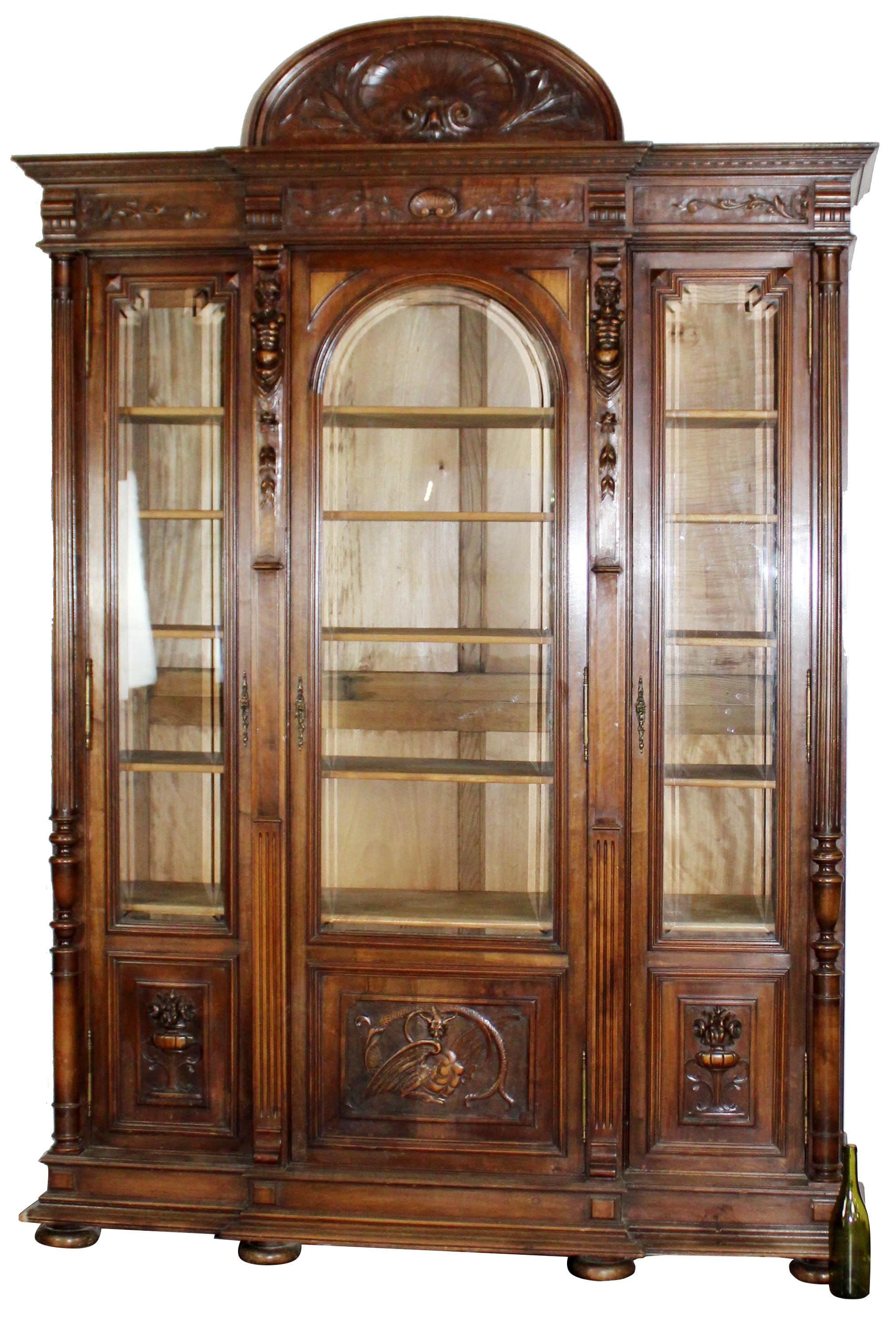 French Neo-Classical bookcase in walnut
